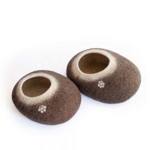Cat Cocoon Beds 'Pebble' top entrance Brown white