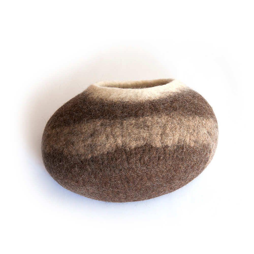 Organic cat bed - cat cave brown with white -b