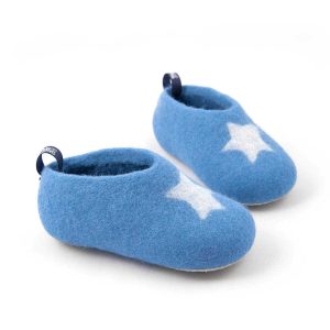 toddler slippers and kids slippers, merino wool, light blue with white STAR, from the Wooppers Kids slippers collection -b #toddler #slippers