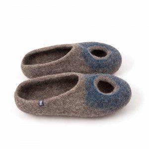 Felt summer slippers for men in grey and blue, "OMICRON' collection by Wooppers -c