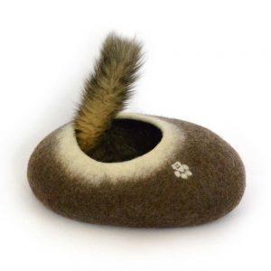 Cat Bed Pebble top entrance Brown white with cat _by wooppers