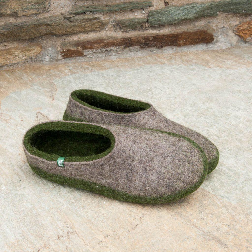 Natural shoes GAIA green unisex by Wooppers -3