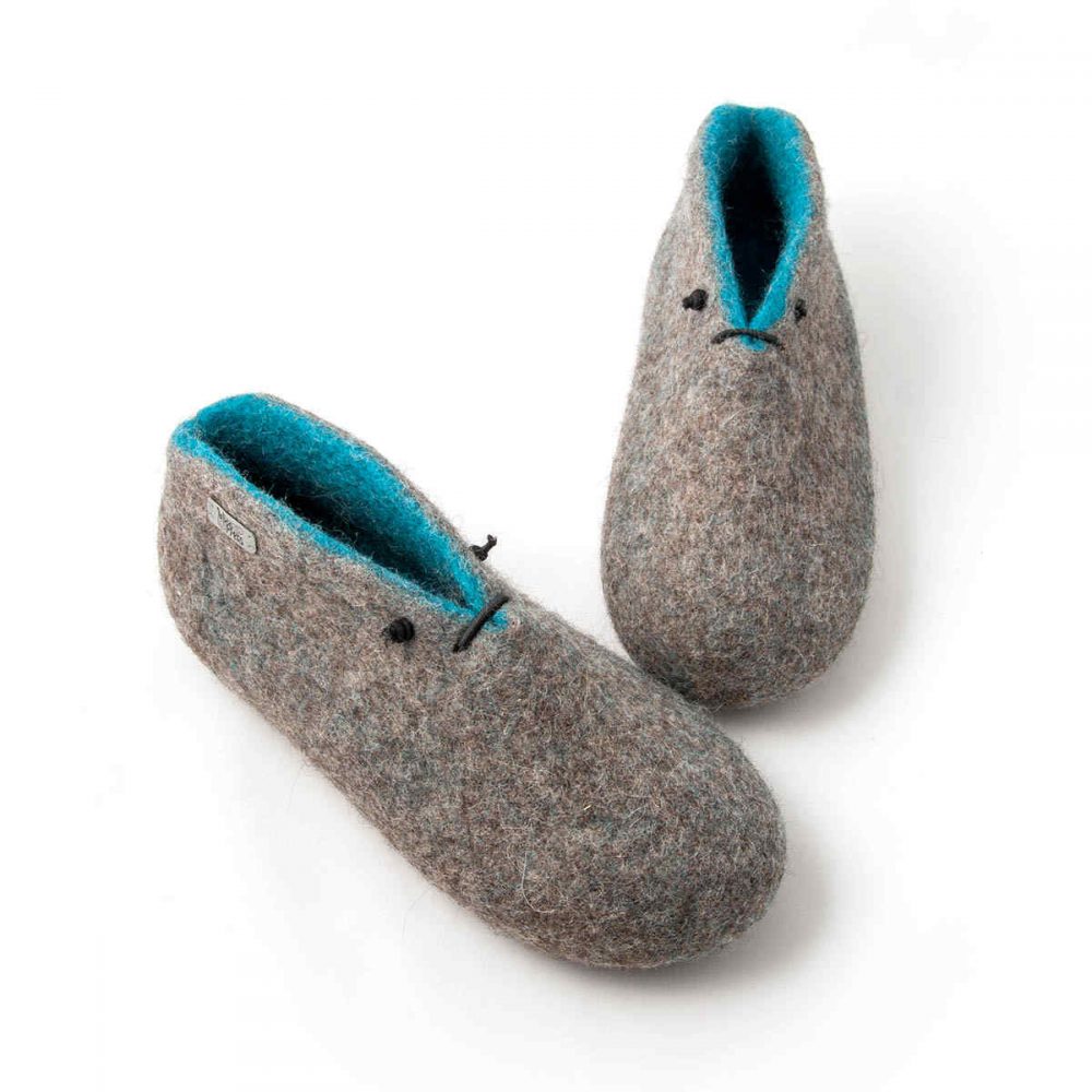 Bootie slippers in grey and blue wool by Wooppers woolen slippers