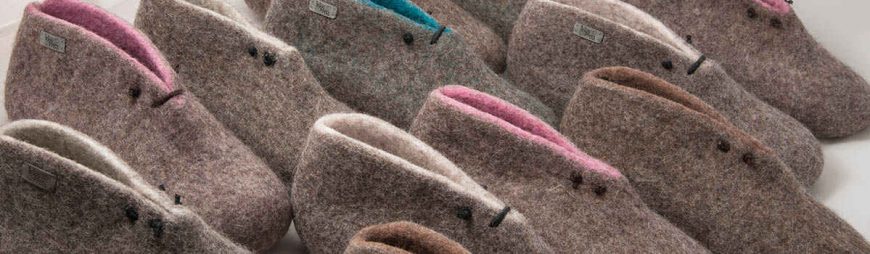 Γυναικείες παντόφλες μποτάκια BOOTIES της Wooppers