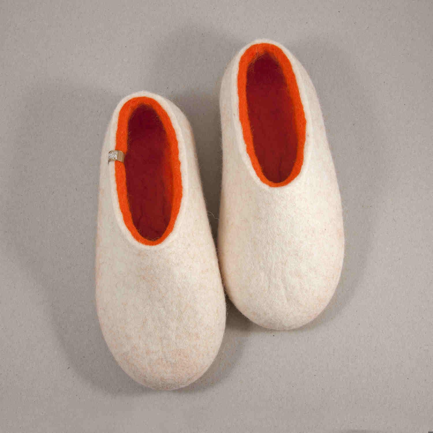 ARIA white felt slippers – orange