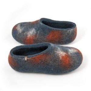ARTI wooppers slippers with petrol blue as a base colour