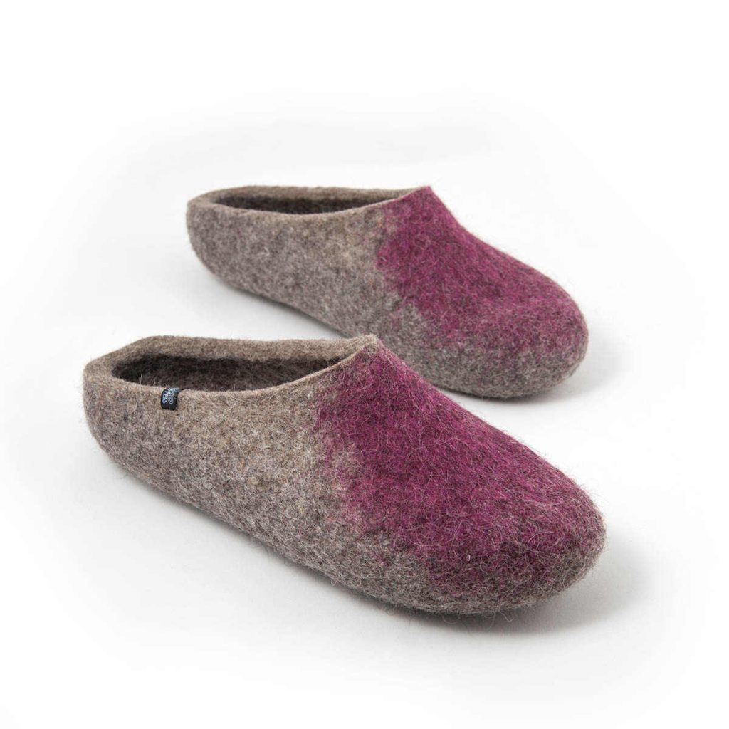 Women's mules slippers in natural gray and purple by Wooppers-f