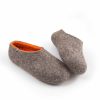 Unisex παντόφλες σε γκρι και πορτοκαλί από τη συλλογή DUAL NATURAL της Wooppers -c