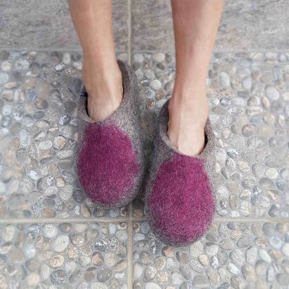 Women's mules slippers in natural gray and purple by Wooppers