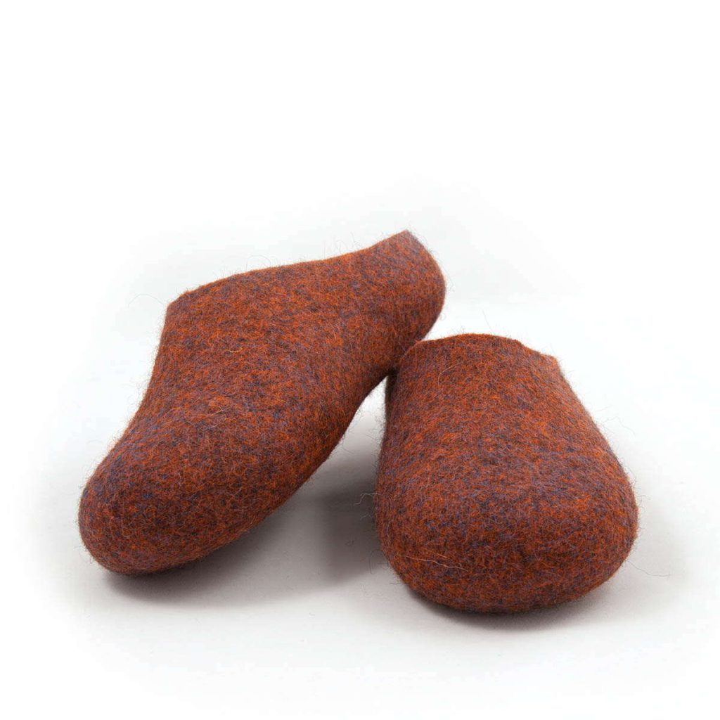 House slippers COLORI in copper and blue made either high or low at the back_g