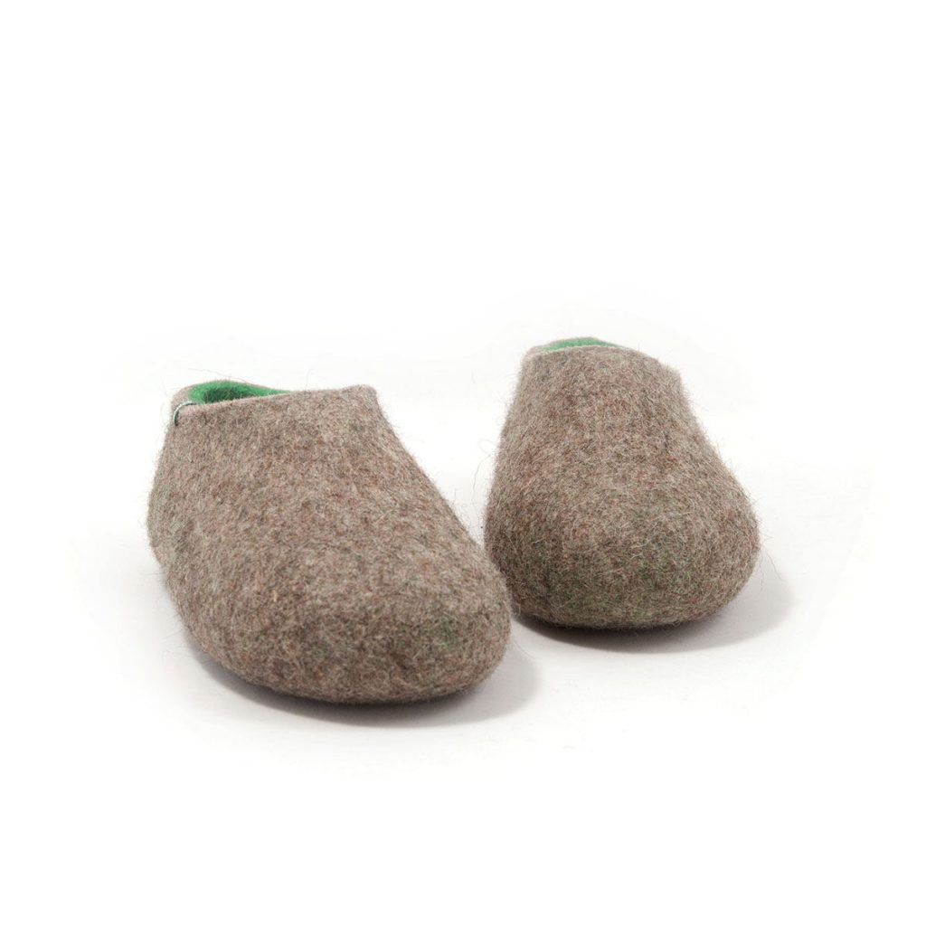 Winter slippers natural grey and green by Wooppers -f