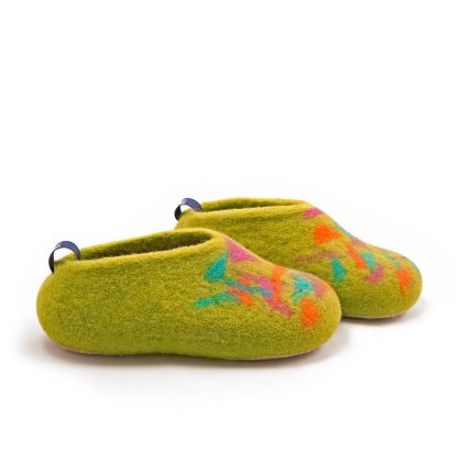 Wool kids slippers, lime with colorful confetti decoration by Wooppers_b