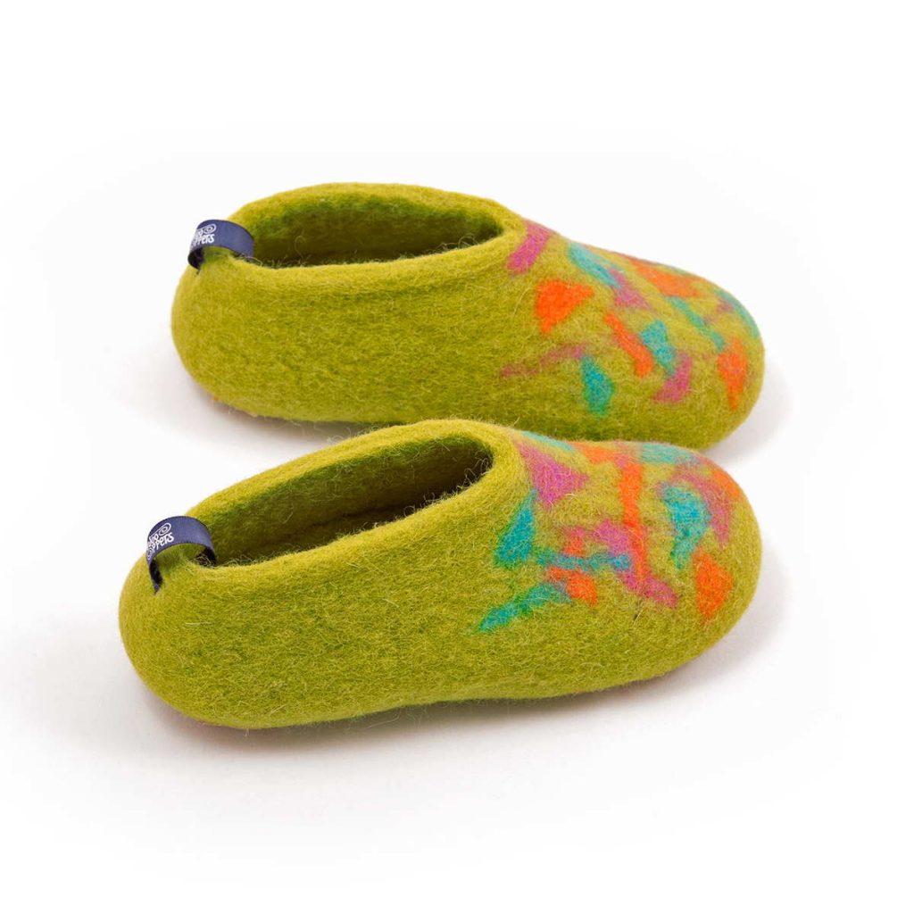 Wool kids slippers, lime with colorful confetti decoration by Wooppers_d