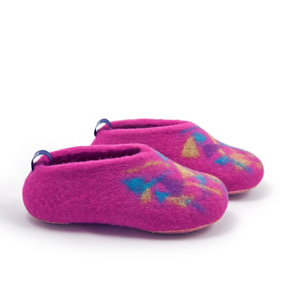 Φούξια χειμωνιάτικες παιδικές παντόφλες με CONFETTI BITS διακόσμηση της Wooppers_b