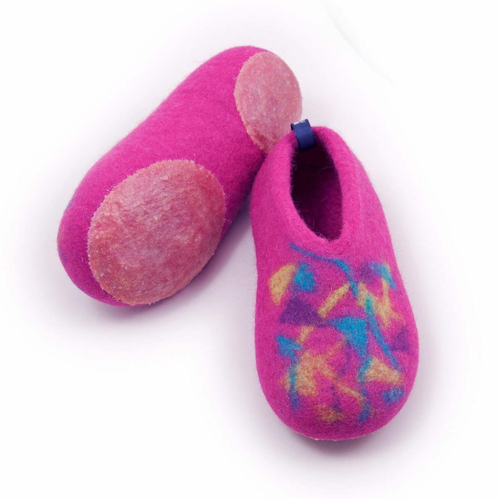 Φούξια χειμωνιάτικες παιδικές παντόφλες με CONFETTI BITS διακόσμηση της Wooppers_d