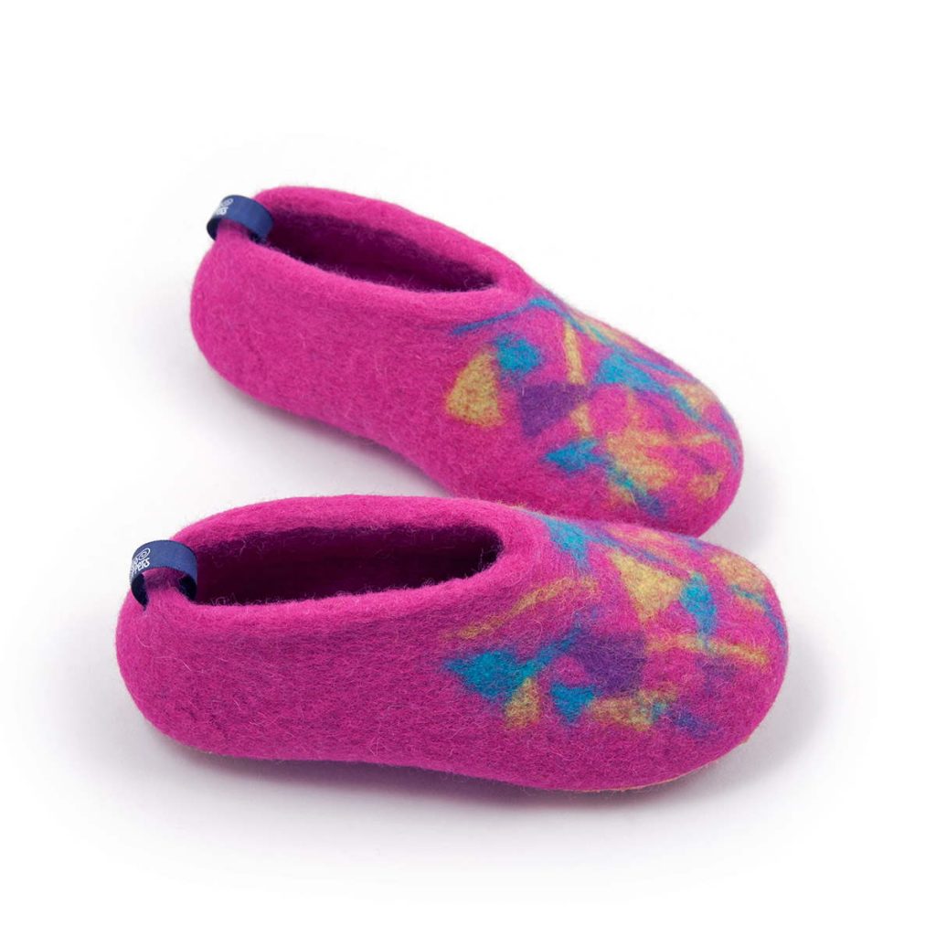 Φούξια χειμωνιάτικες παιδικές παντόφλες με CONFETTI BITS διακόσμηση της Wooppers_e