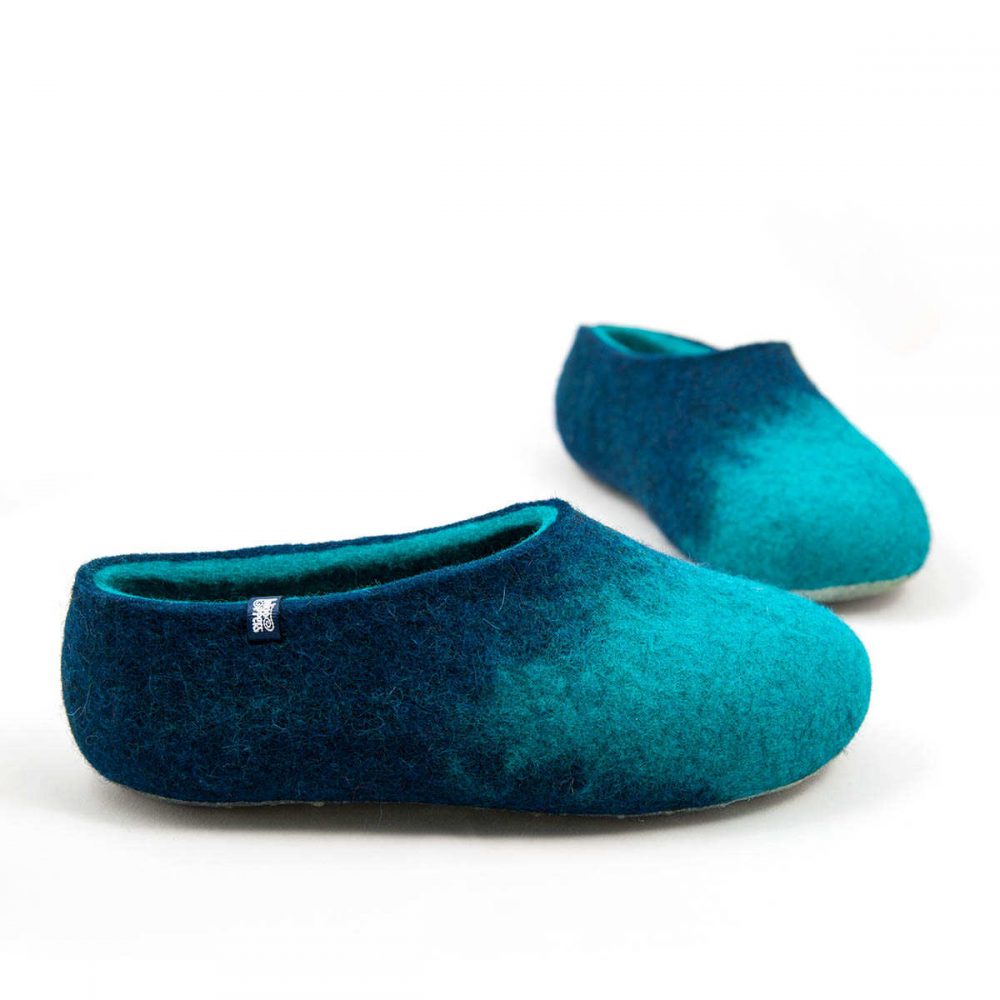 Turquoise blue slippers / AMIGOS collection by Wooppers -b