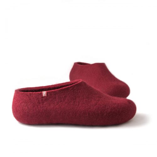 Ladies slippers in pure crimson wool by Wooppers