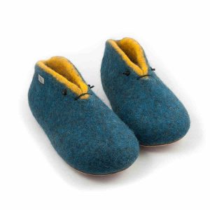 Slipper boots in felted wool by Wooppers