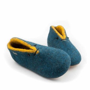 Slipper boots in blue and yellow by Wooppers
