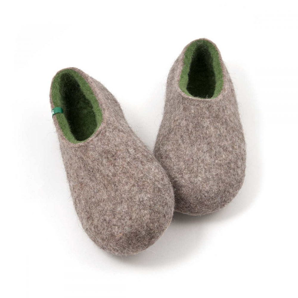 παντόφλες από μαλλί φυσικό γκρι και λαδί της Wooppers -g