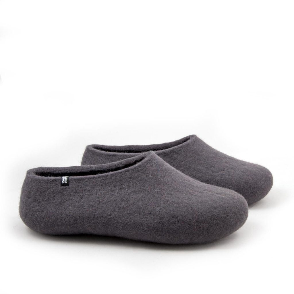 mens wool slippers