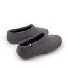 Anthracite grey wool slippers from Wooppers' BASIC collection -e