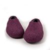 Bedroom slippers in plum and dark grey sheep wool, high at the back by Wooppers -b