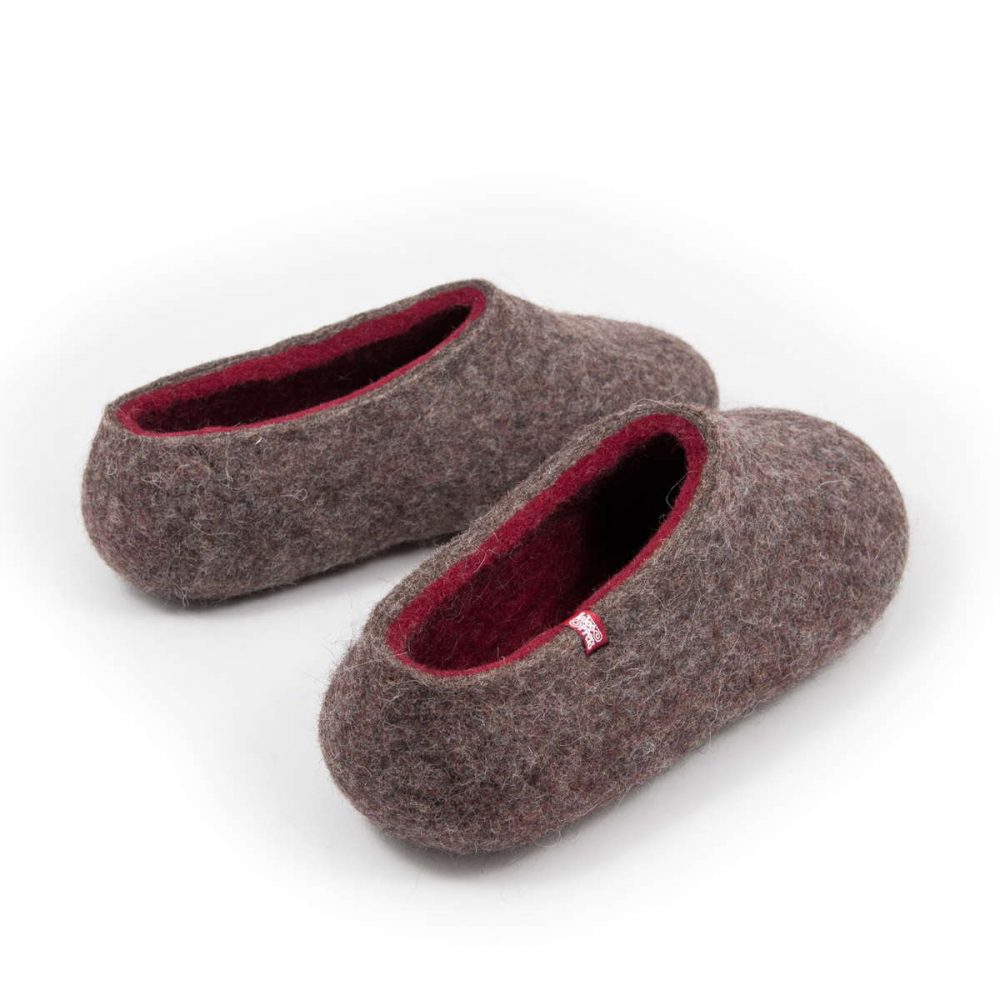 Felt slippers for women in natural wool with crismon, DUAL NATURAL collection by Wooppers -d