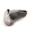 Slippers from the SEASONS collection by Wooppers. They are grey with colors on the outer side of the shoe. The left shoe with black on the side rests on the right one with white on its side.