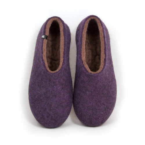 Pair of ladies' wool slippers in a closed shoe shape purple on the outside, brown on the inside, seen from above.